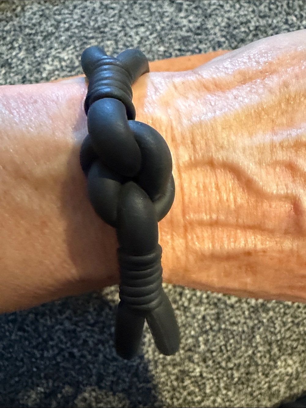 NWT Black Rubber Knotted Magnetic Bracelet